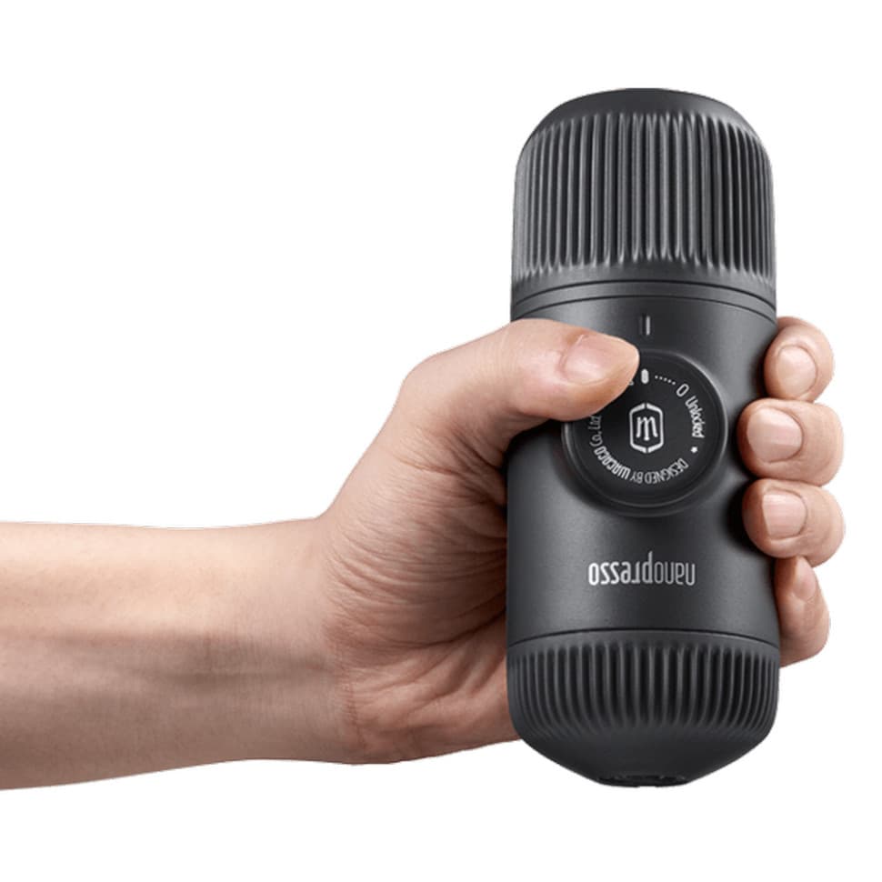 Портативная эспрессо-кофеварка Wacaco Nanopresso серая с чехлом, механическая, для молотого кофе — 2