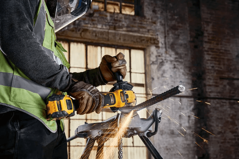 Професійна шліфмашина кутова - болгарка акумуляторна безщіткова DeWALT DCG416VSN : без АКБ, диск 125мм (DCG409VSNT) — фото 6