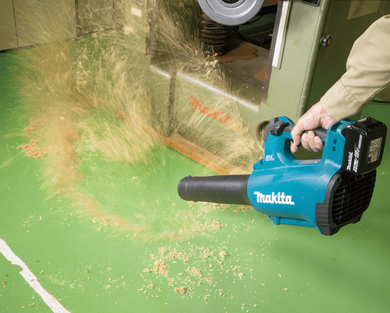Потужна акумуляторна повітродувка Makita DUB184Z (без АКБ) — фото 7