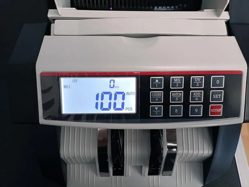Лічильна машинка Bill Counter 2040v UV/MG • Лічильник банкнот з ультрафіолетовою та магнітною детекцією, фасуванням і виносним дисплеєм — 6