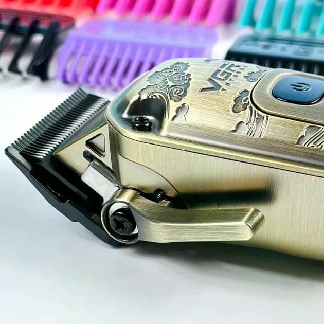 Машинка для стрижки VGR V-005 • Акумуляторна машинка для волосся та бороди VGR V-005 з LED-дисплеєм, 4 швидкостями та 8 насадками — 6